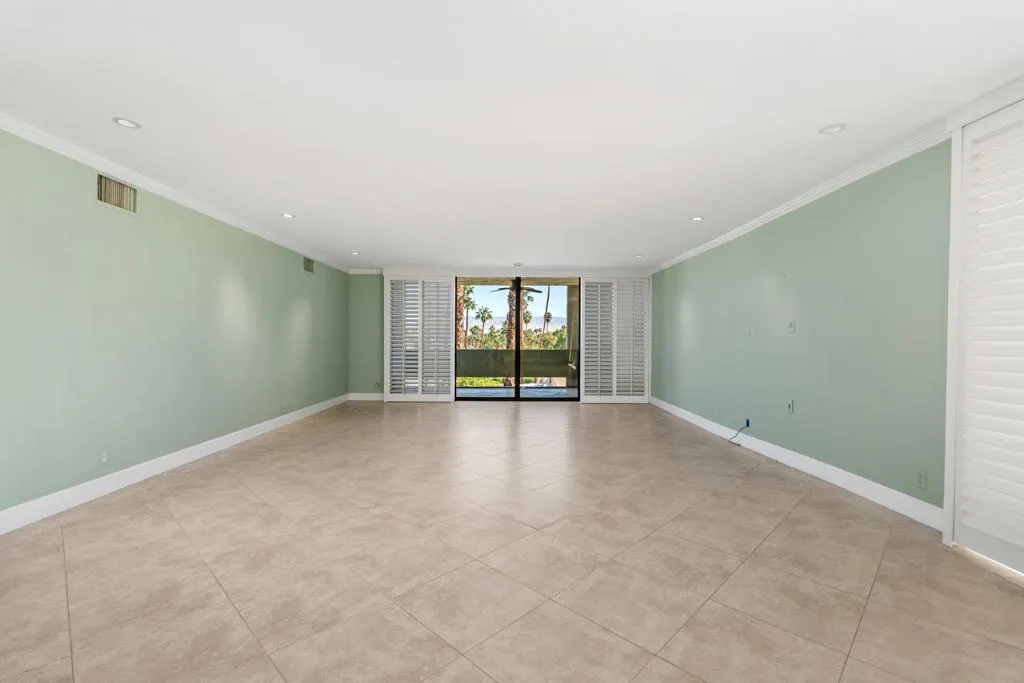 1630 S La Reina Way 3c, Palm Springs, California 92264 home-pic-12